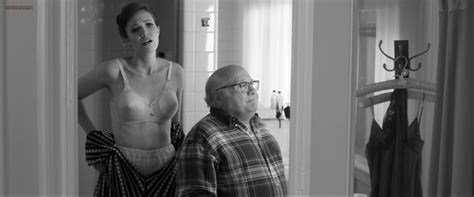 Naked Mandy Moore In Hotel Noir