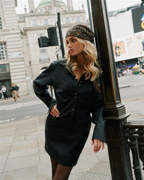 Louise Nude Story Anger Models