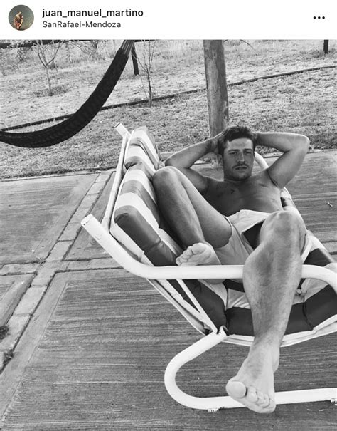 Juan Manuel Martino's feet