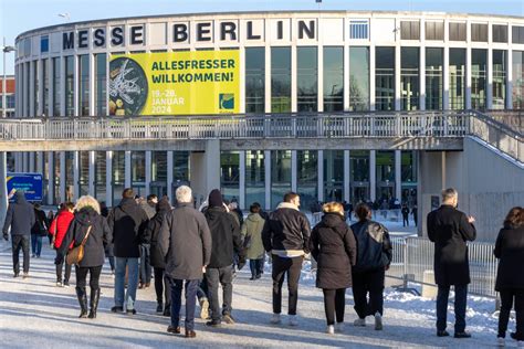 Grüne Woche in Berlin Aussteller präsentiert Döner Revolution