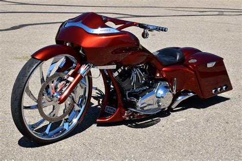 FRIDAY NIGHT 2014 HARLEY DAVIDSON CUSTOM BAGGER