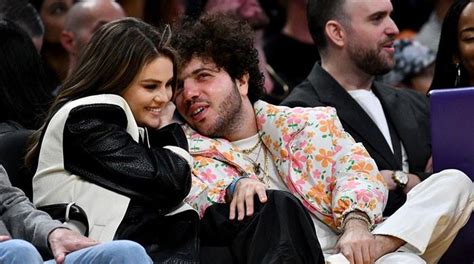 Selena Gomez Shares Benny Blancos Sweet Gesture On First Virtual Date