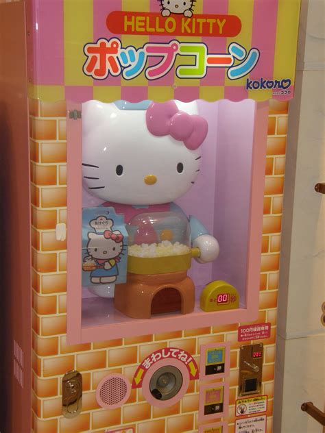 claw machine hello kitty 2