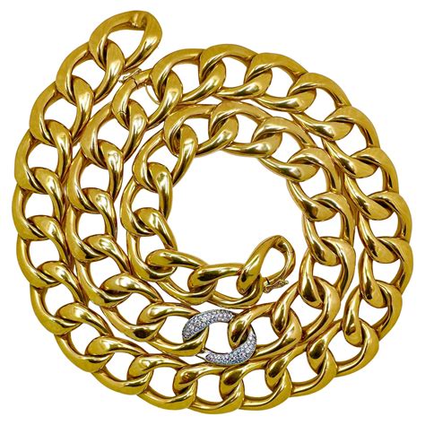 18 Karat Yellow Gold Italian Graduated Curb Link Chain Necklace At