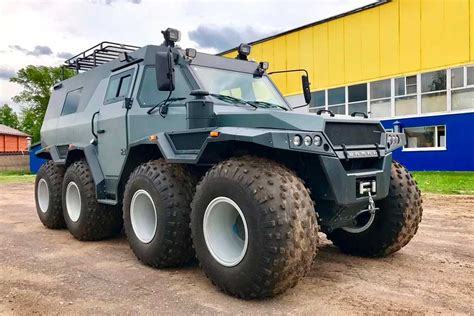 В продаже появился вездеход "Шаман": такие используют в Роскосмосе