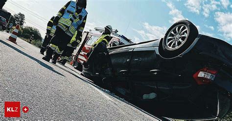 Empersdorf Auto Berschlug Sich Lenker Leicht Verletzt Im Lkh Graz