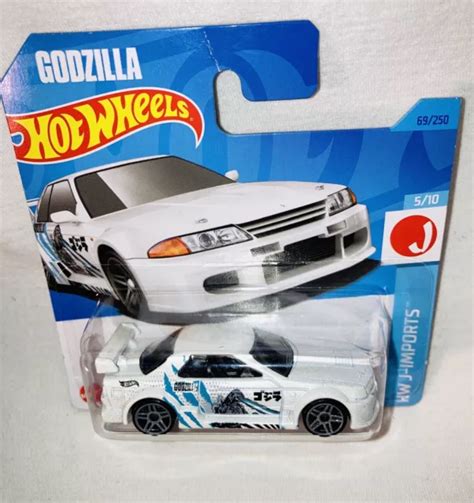Hot Wheels Nissan Skyline Gt R R Godzilla White Carded Please See Photos Picclick Uk