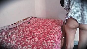 Écolière de ans baisée dans une salle de classe XVIDEOS