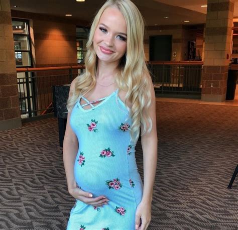 Blonde Pregnant Beauty Album In Comments R PreggoPorn