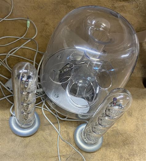 Harman Kardon Soundsticks 16 years later still sound and look great ...