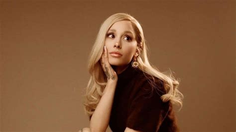 Ариана Гранде попросила не оскорблять ее близких после выхода альбома ...