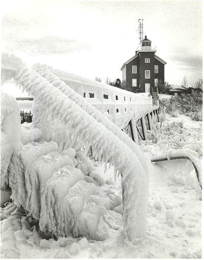 1690. (photo) Harbor Lighthouse, Marquette, Michigan c.1985 ...