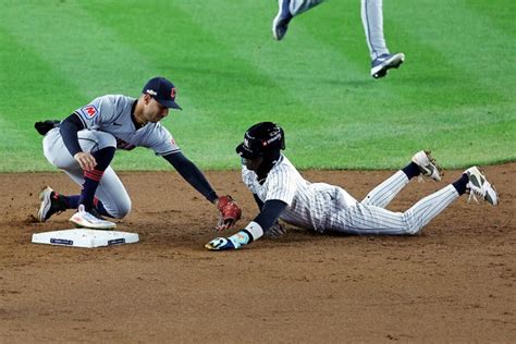 What channels are MLB playoff games on today? How to watch ALCS, NLCS