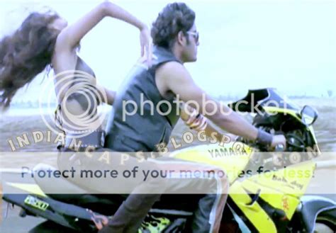 Hot And Exposing Indian Actresses Sanaa Mirza Caps III