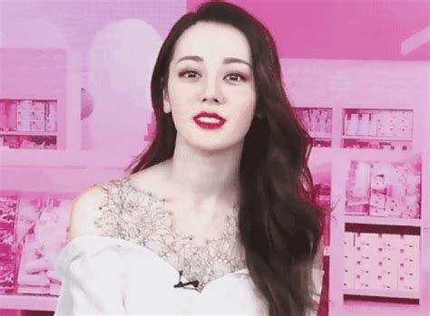 Top nữ diễn viên hot nhất xứ Trung Triệu Lệ Dĩnh mất vào tay đàn em Cúc Tịnh Y diễn dở