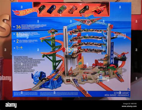 Hot Wheels Ultimate Garage Hi Res Stock Photography And Images Alamy
