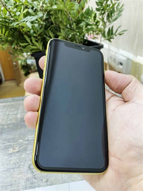 Замена экрана IPhone 11 цена 3799 за оригинал в Москве
