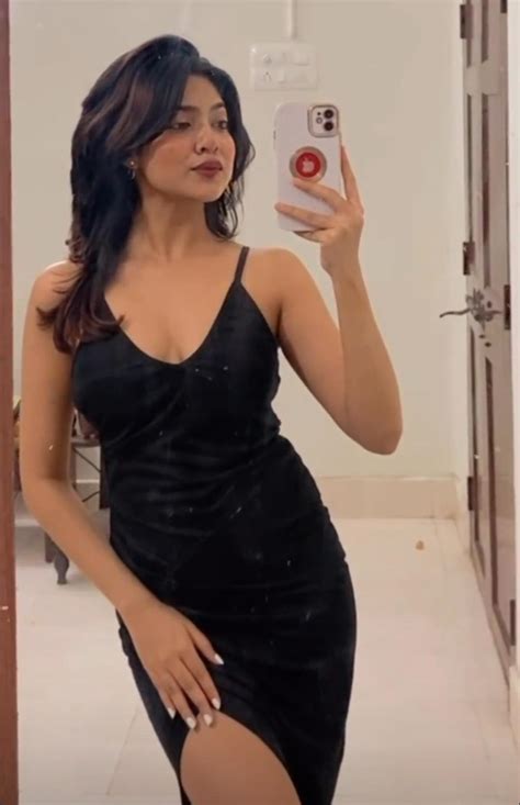Nandhana Varma Rmalluhorny