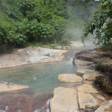 The Boiling River - AMAZON WORLD - Tour Operador en Pucallpa - Perú