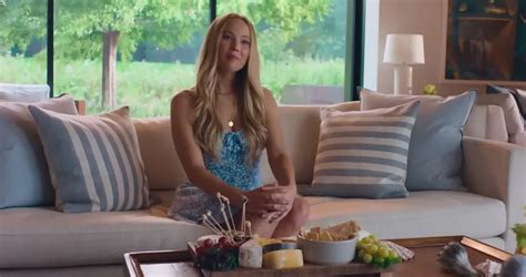 Jennifer Lawrence Says It Was Hilarious To Film Nude Scene In No Hard Feelings The Mirror