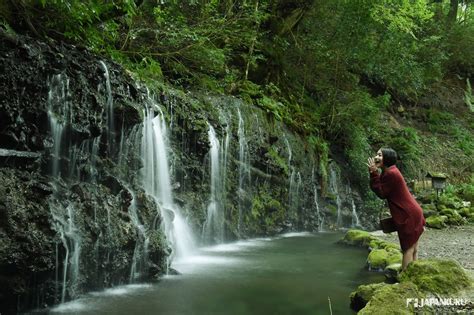 JAPANKURU Hot Springs Wear Swimsuit Then Bathrobe Yukata To Hot Springs At Hakone