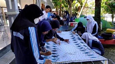 Ratusan Siswa SMAN 2 Lamongan Belajar Membatik Ekspresi, Ini Tujuannya ...