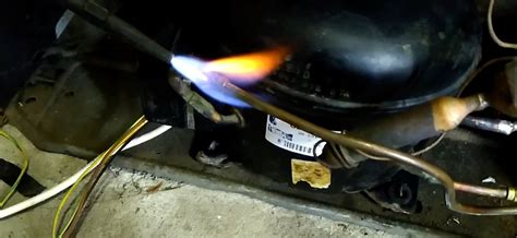 Можно ли залить фреон в холодильник дома - 80 фото