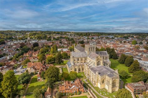 Winchester Cathedral | Article for senior travellers - Odyssey Traveller