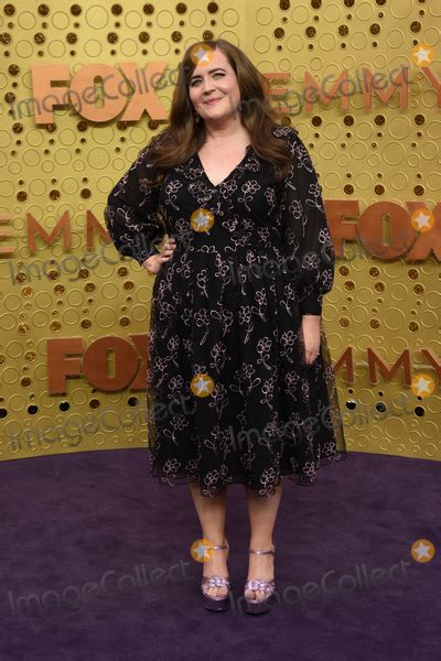 Aidy Bryant Pictures And Photos