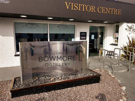 Bowmore Distillery - Travel Guide Scotland