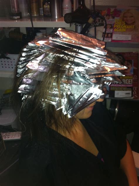 Highlights with foils that are placed with hair pattern | Hair foils ...