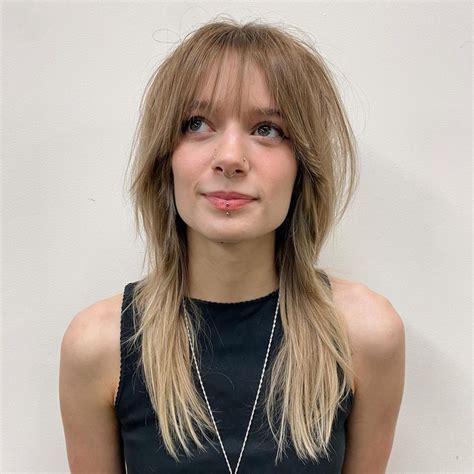 Stylists debate the curly wolfcut maintenance for different hair 5