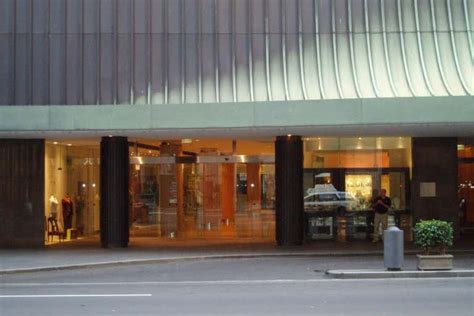 leased shop retail property   phillip street sydney nsw