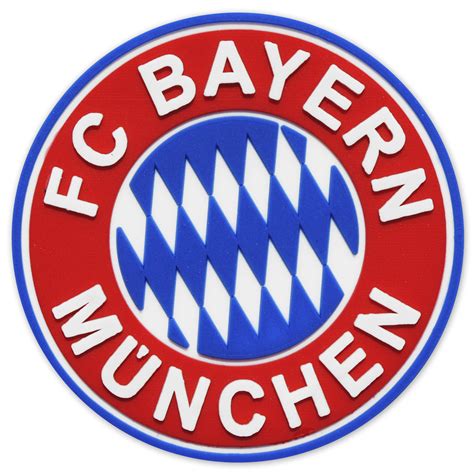 bayern munich paulaner lederhosen photoshoot  nockherberg