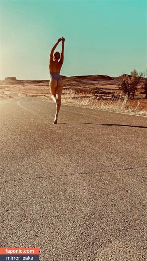 Adriana Abenia Aka Adrianaabenia Nude Leaks Faponic