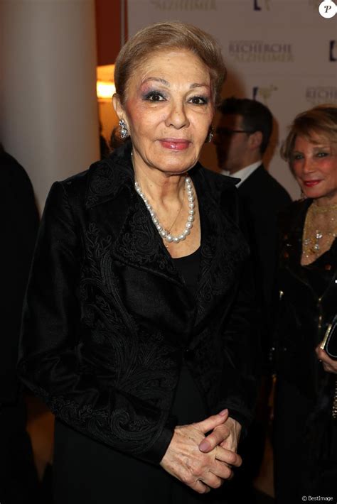 Limpératrice Farah Pahlavi Diran Farah Pahlavi Lors Du Photocall Du