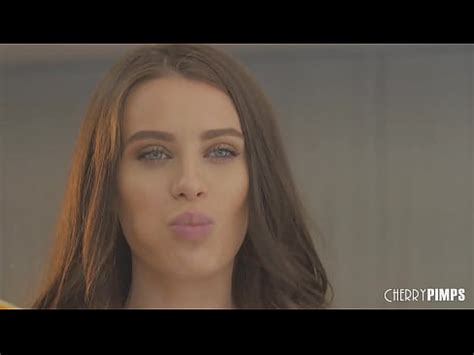 Big Boob Hottie Lana Rhoades Masturbates And Gives JOI From The Kitchen XNXX