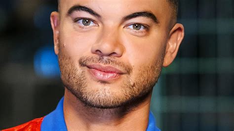 guy sebastian filmed swearing  group  teens  easter school