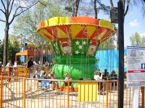Love 2 Travel With Kids Carowinds Planet Snoopy Rides How To Get The