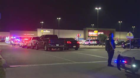 Sheriff Off Duty Hcso Deputy Shot In Grocery Store Parking Lot Off