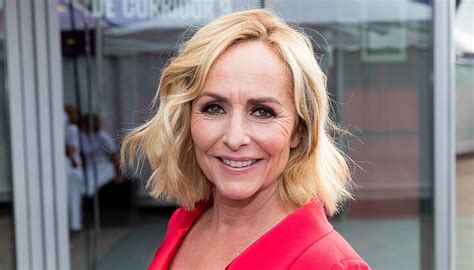 Daten met Angela Groothuizen - Weekblad Party