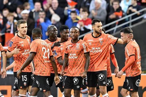 Fc Lorient Le Groupe Presque Au Complet Avant Le Match Contre Le Paris