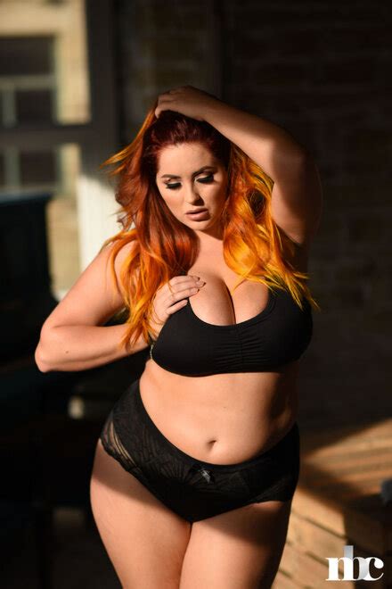 Shapely In Nylon Thick Model Lucy Vixen Strips To Her Lace Panties Exposes Her Huge Tits