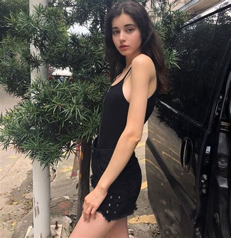 V Ngo I P T A Thi N Th N C A Hot Girl P Nh T Nh Ukraine Ng I P Vi T Gi I Tr