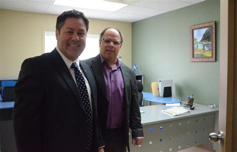 Biographers explain how Michel C Auger conjointe supports his work 17