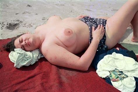 Slut Wife Nude In Public On A Beach Photo 27 46 X3vid