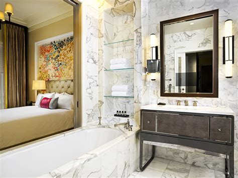 Renters love astoria on 9th for its modern design and location 13