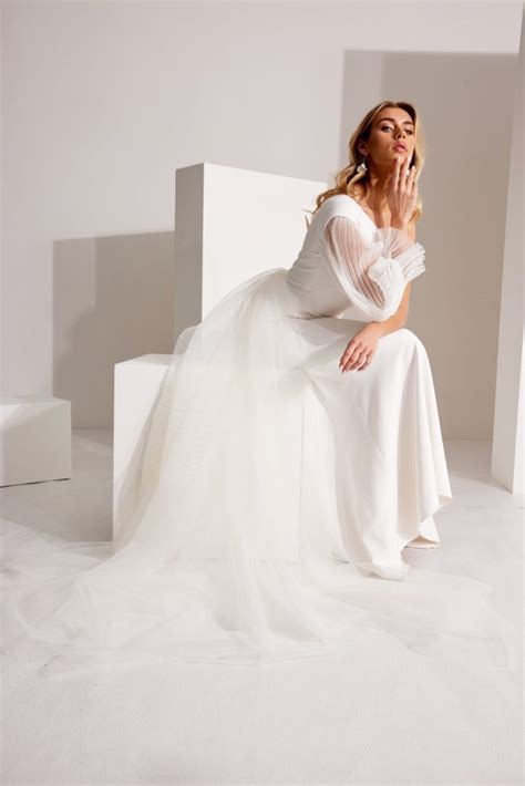 Wol Loves 16 New Season Bridal Gowns Weddingsonline