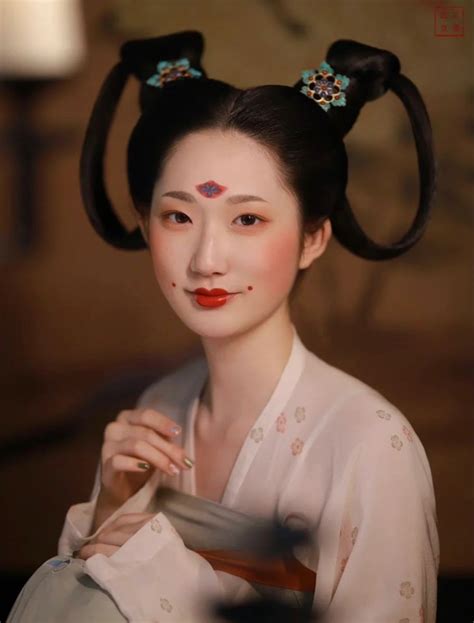 花钿 HuaDian Chinese makeup Fine art portraits Ancient chinese