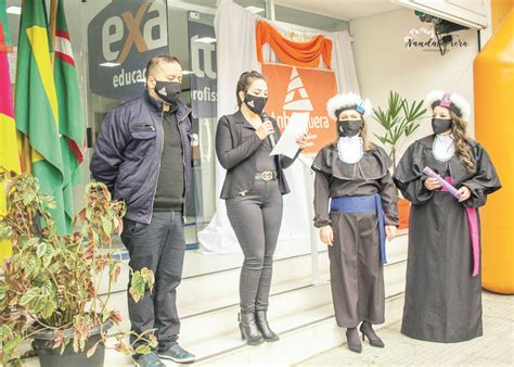 Anhanguera Santana Do Livramento - » Anhanguera Livramento realiza formatura Drive Thru